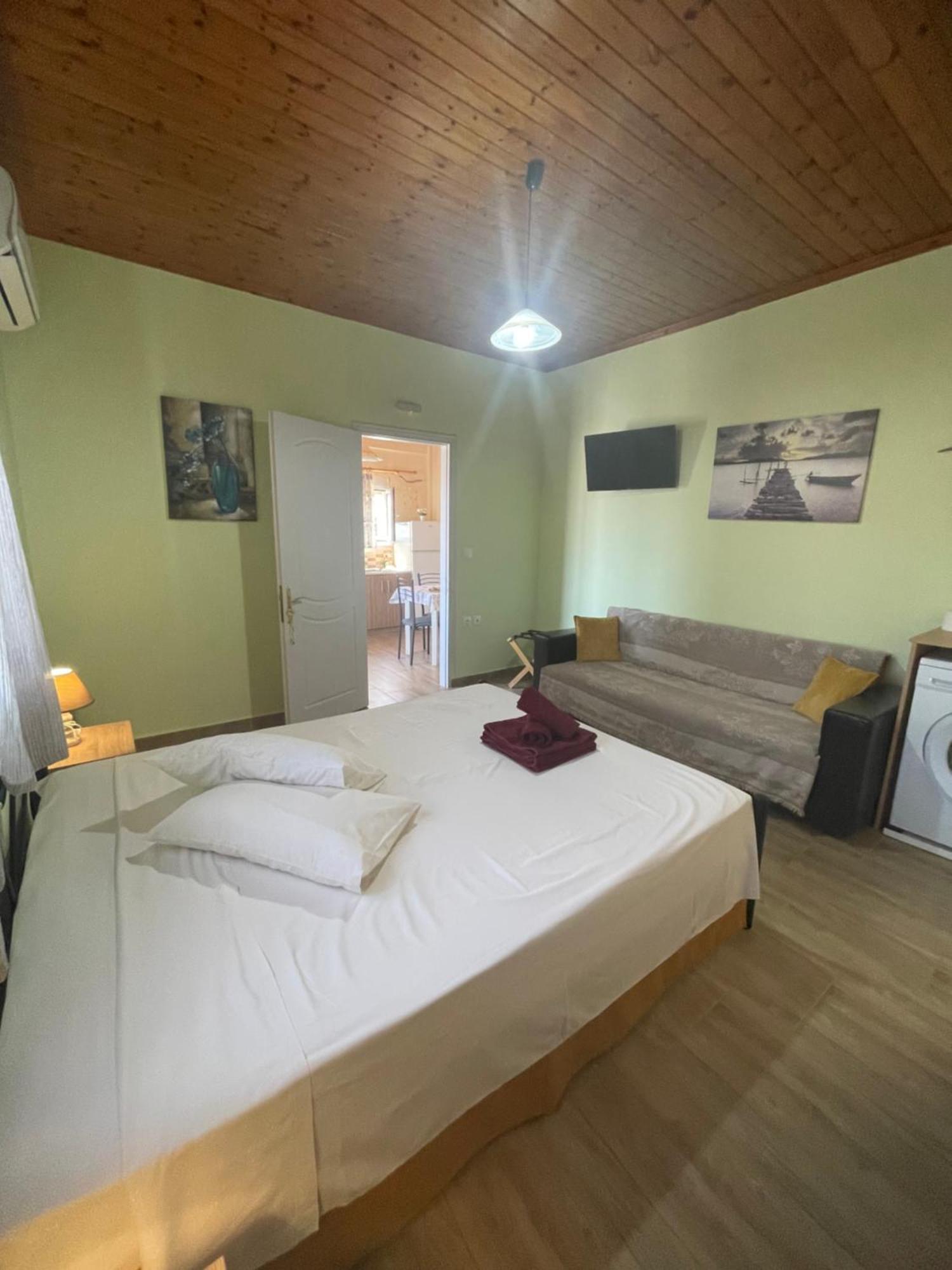 Fergani Apartments Moudhros ภายนอก รูปภาพ